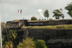 Cap Martinique : des tirs au canon de salut depuis le fort-Saint-Louis à l’arrivée des premiers skippers